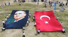 ”19 Mayıs Atatürk’ü Anma Gençlik ve Spor Bayramı” Burhaniye’de çelenk töreni ve kutlama programı etkinlikleriyle başladı