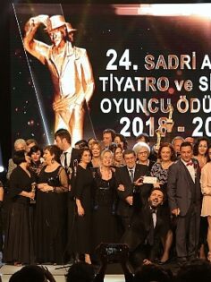 25. Sadri Alışık Tiyatro & Sinema Oyuncu Ödülleri Adayları Açıklandı