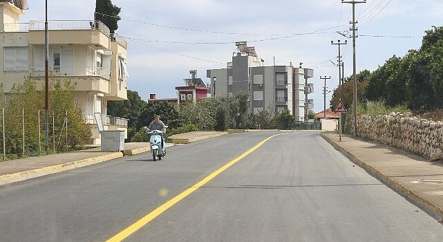 Antalya Büyükşehir Belediyesi yolları güvenli hale getiriyor