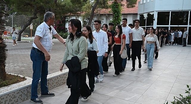 Başkan Topaloğlu’ndan öğrencilere motivasyon yemeği