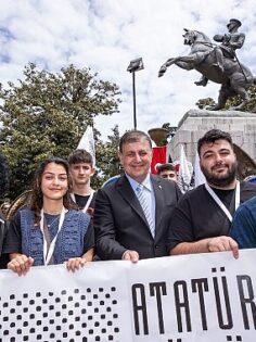 Başkan Tugay: “İzmir ve Samsun kadersel olarak bağlı iki şehir”