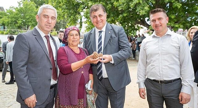 Başkan Tugay’dan Bergama’da altın madenine karşı birlik mesajı  “Hepimizin mücadele etmesi gerek”