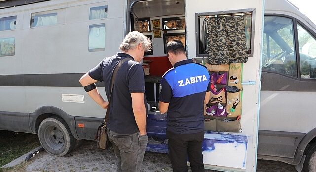 Bayraklı’da karavan işgaline zabıta engeli