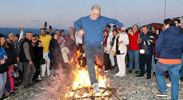 Birlik ve beraberlik duygularını artıran, baharın gelişini müjdeleyen Hıdırellez, Mudanya’da coşkuyla kutlandı