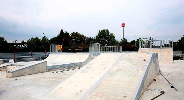 Büyükşehir’den Gölcük sahiline skate park