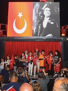 Çeşme’de 19 Mayıs’ta muhteşem kutlama