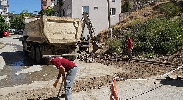 Edremit Belediyesi yol çalışmalarına hız verdi