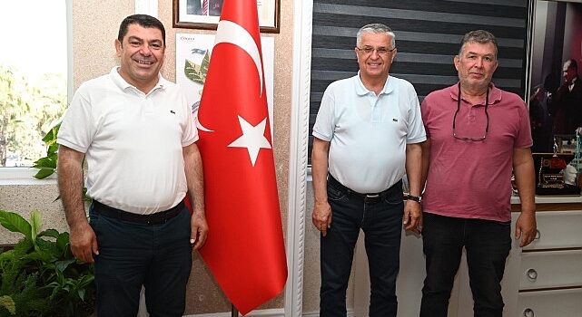 İYİ Parti İlçe Başkanı Hüseyin İnan, Kemer Belediye Başkanı Necati Topaloğlu’na nezaket ziyaretinde bulundu