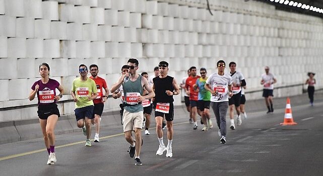 İzmir’in dört yanında bayram coşkusu