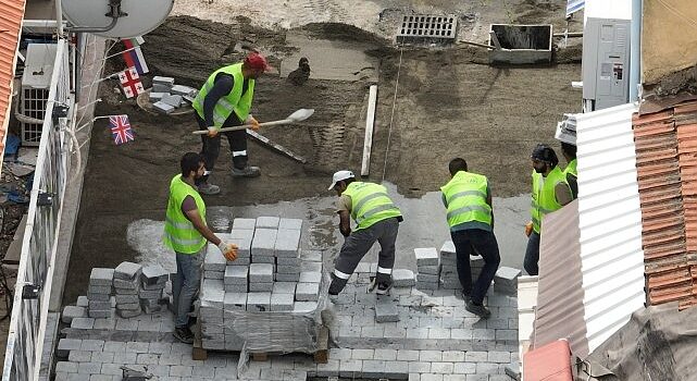 İzmir’in mirası Tarihi Kemeraltı Çarşısı’nda çalışmalar devam ediyor  İlk iki etapta sona gelindi