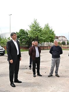 Kartepe Belediye Başkanı Av.M.Mustafa Kocaman, Kubilay İlköğretim Okulu’nda başlatılan ana sınıf yapım çalışmalarını yerinde inceledi