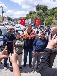 Kayadibi köylülerine Başkan Tugay’dan Hıdırellez sürprizi