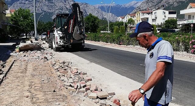 Kemer’de yol ve kaldırım çalışmaları