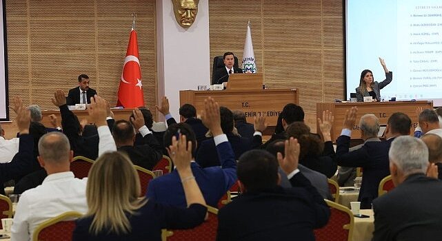 Muğla Büyükşehir Belediye Meclisi Ahmet Aras ; “Öğrenciler için 1 TL’ye düşürdüğümüz sefer ağını genişletiyoruz”