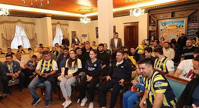 Nevşehir Belediye Başkanı Rasim Arı Fenerbahçe Beko’un, THY EuroLeague Final Four Maçını Gençlerle Birlikte izledi