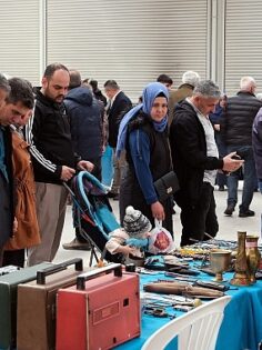 Selçuklu 2.El Pazarı vatandaşlardan oldukça yoğun ilgi gördü