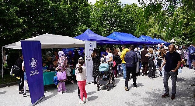 Selçuklu Belediyesi, her yıl Bosna Hersek’in Saraybosna ve Zenica şehirlerinde  düzenlenen “Türkiye Günleri Çocuk Şenliği”nde