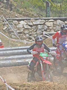 Türkiye Süper Enduro Şampiyonası’nın açılış ayağı yarışları İznik’te gerçekeşti