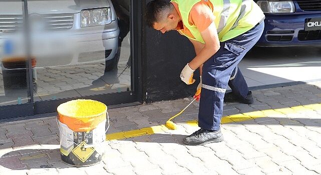 Yayalar için kaldırımlarda düzenleme yapılıyor