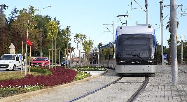 Antalya Büyükşehir’den YKS öğrencilerine ücretsiz ulaşım desteği