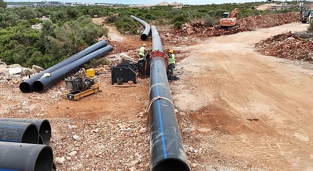 Aydın Büyükşehir Belediyesi Su ve Kanalizasyon İdaresi Genel Müdürlüğü (ASKİ) ekipleri Didim’de yürüttükleri altyapı çalışmalarına hız kesmeden devam ediyor