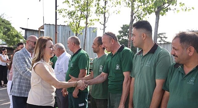 Başkan Mutlu’dan işçilere bayram müjdesi:  “Söz verdiğimiz gibi yeni araç ve makineleri alıyoruz”