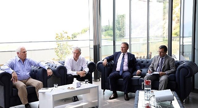 Bursa Büyükşehir Belediyesi’nin 17 ilçede başlattığı ve Bursa’yı bir bütün olarak ele alan 2024-2029 strateji toplantıları Mudanya’da devam etti