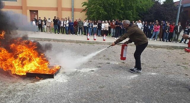 Büyükşehir İtfaiyesi’nden gençlere eğitim