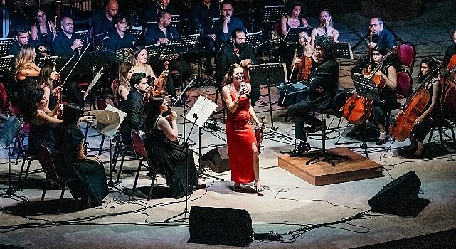 Büyükşehir Orkestrası ve Esther Abrami’den Muhteşem Konser