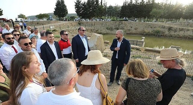 Ege Üniversitesinin en uzun soluklu kazısı olan Klaros, dünyaya tanıtılacak