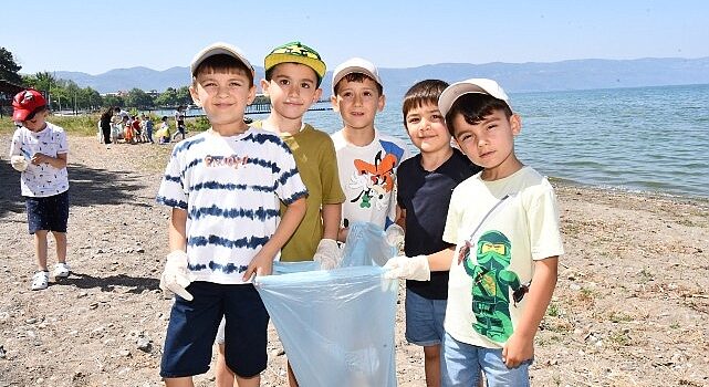 İznik Belediyesi Çevre Haftası Etkinliği Düzenledi