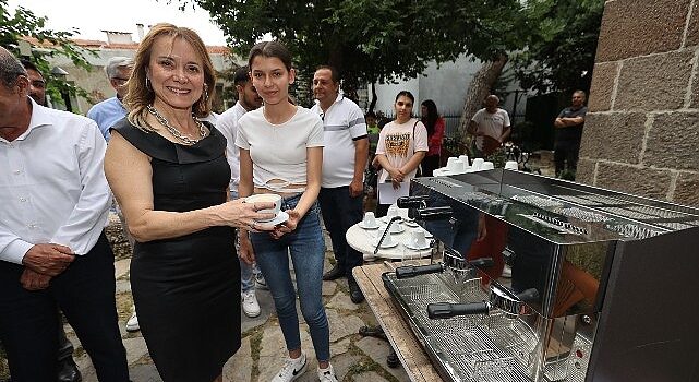 Konak’ta sertifika gururu: Genç Romanlar barista oldu