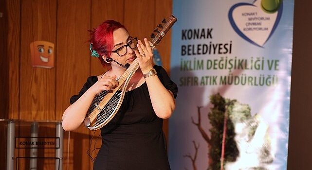 Minik çevreciler geri dönüşüm müzik aletlerinin hikayesini dinledi