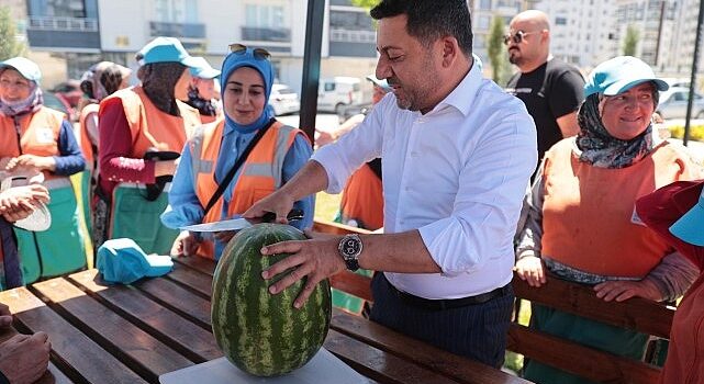 Nevşehir Belediye Başkanı Rasim Arı, belediye ekiplerinin çalışma alanlarında incelemelerde bulundu