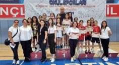 Osmangazili badmintonculardan Türkiye şampiyonluğu