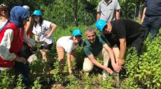 Özel çocuklarımız sebze ve aromatik bitki yetiştiriyor