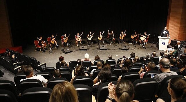 Yıldız Kenter Sahnesi’nde harika konser