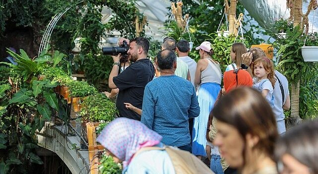 Başkan Pekyatırmacı: “Misafirlerimizi kelebeklerin mucizevi yaşam serüvenine tanıklık etmek için bahçemize davet ediyoruz.”