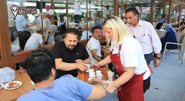 Bu kafede çay 3 TL Çayın 3 TL olduğu Miss Kafe Bayrampaşa’da açıldı