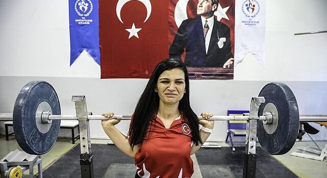 Çankaya Belediyesinin Görme Engelli Milli Sporcusu Bircan Şimşek Dünya Şampiyonasına Hazırlanıyor