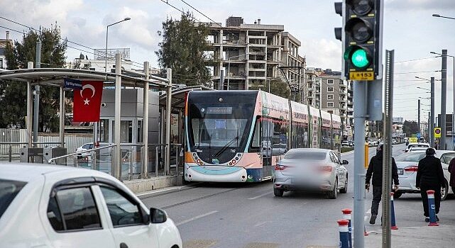 Çiğli ve Karşıyaka tramvay hatlarında aktarmasız ulaşım kolaylığı başlıyor