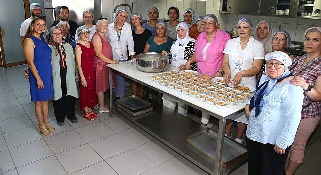 Çiğlili Kadınlar Aşure Atölyesinde Buluştu