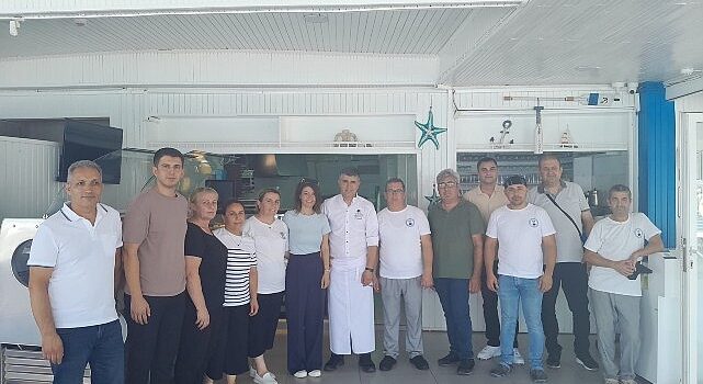 Didim Belediyesi, bünyesindeki işletmelerde görevli mutfak personellerine, uzman ustalar tarafından mutfak eğitimi verdirerek vizyonunu güçlendirmeye devam ediyor