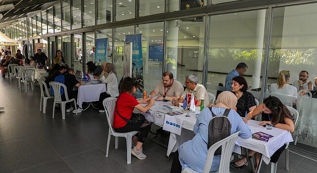 Ekrem İmamoğlu’nun 2024 yerel seçimleri arifesinde gündeme getirdiği ilçe bazlı kariyer ve istihdam fuarları, hayata geçirilmeye devam ediyor