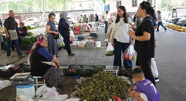 Keçiören Belediyesi, gıda fiyatlarındaki pahalılık nedeniyle sıkıntı yaşayan vatandaşı doğrudan çiftçiyle buluşturdu