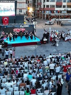 Kocaeli 1. Balkan Halk Oyunları Festivali başladı