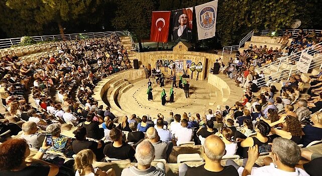 Madımak Katliamı, 31.yılında Amfi Tiyatro’da Alevi Kültür Dernekleri Selçuk Şubesi’nin hazırladığı program ile anıldı