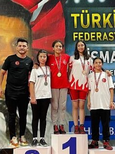 Nevşehir Belediyesi sporcusu Buğlem Kılıç, U-11 Kadınlar Güreş Türkiye Şampiyonası’nda 54 Kg’da Türkiye Şampiyonu oldu