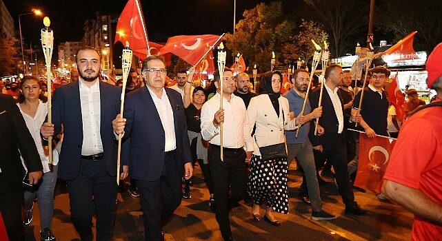 30 Ağustos Zafer Bayramı Dolayısıyla Fener Alayı Düzenlendi