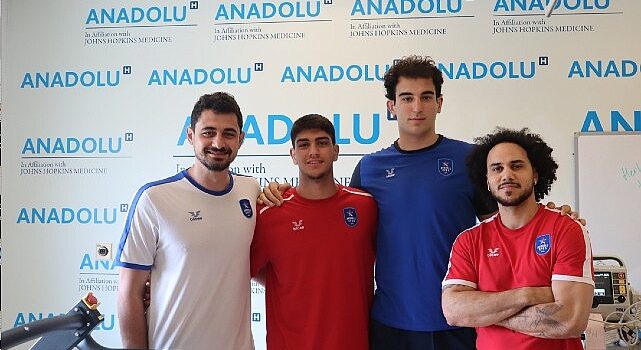 Anadolu Efesli 4 sporcu sağlık kontrolünden geçti